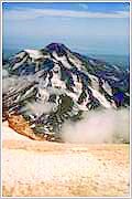 Туры по Камчатке. Вид на Авачинский вулкан с вершины Корякского.